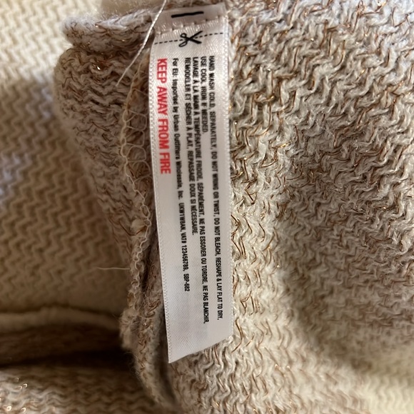 Cream with brown strip with rose gold thread Poncho - Picture 8 of 9